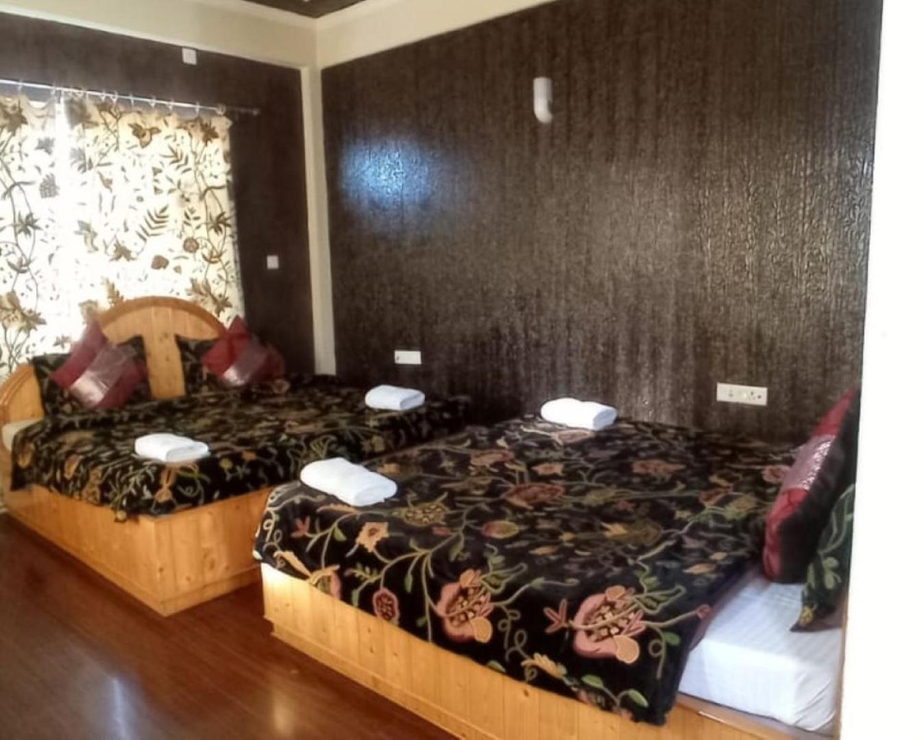 Hotel Shefaf Durgjan 外观 照片