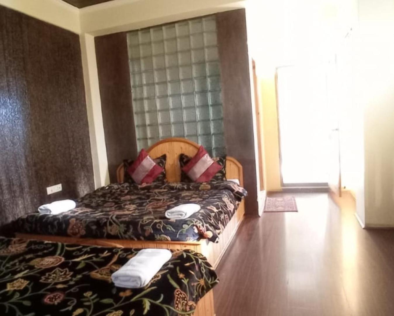 Hotel Shefaf Durgjan 外观 照片