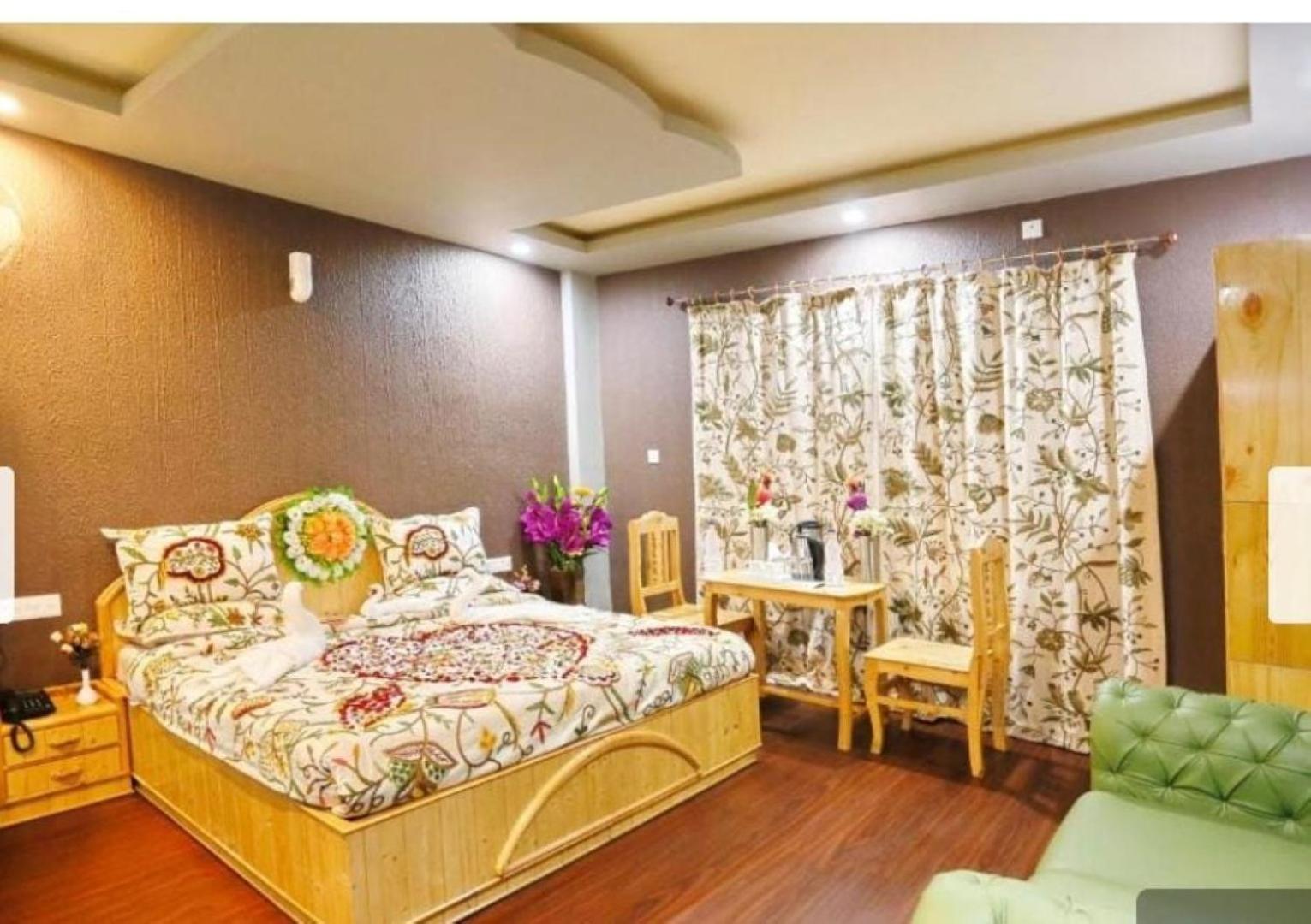 Hotel Shefaf Durgjan 外观 照片