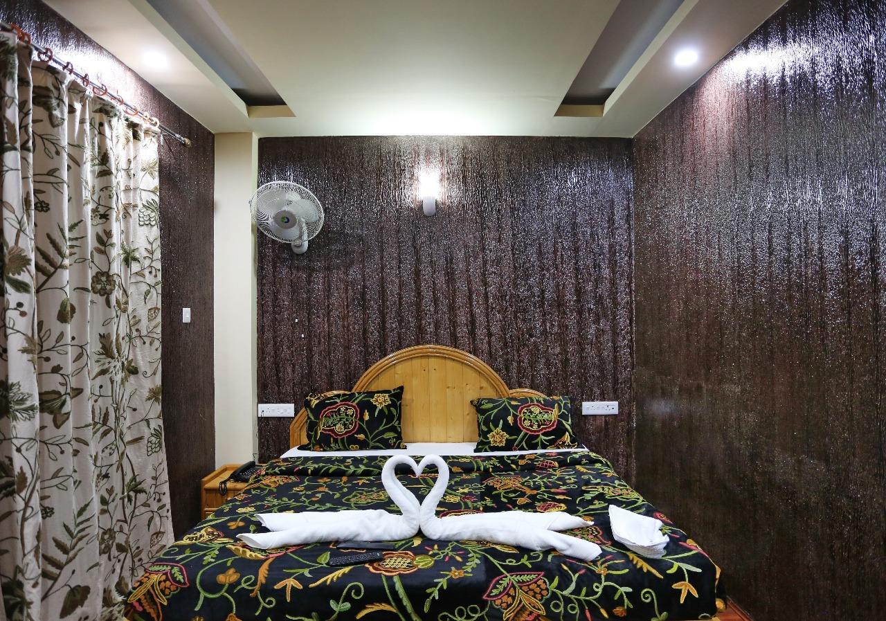 Hotel Shefaf Durgjan 外观 照片
