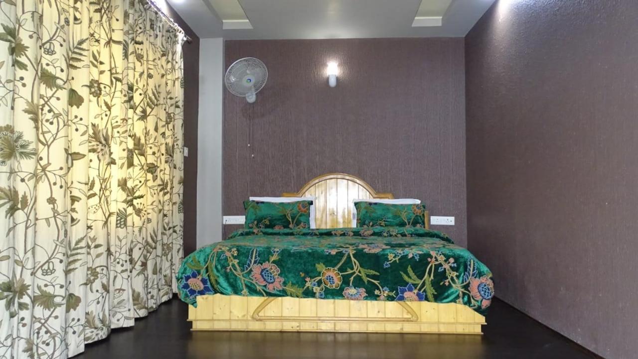 Hotel Shefaf Durgjan 外观 照片